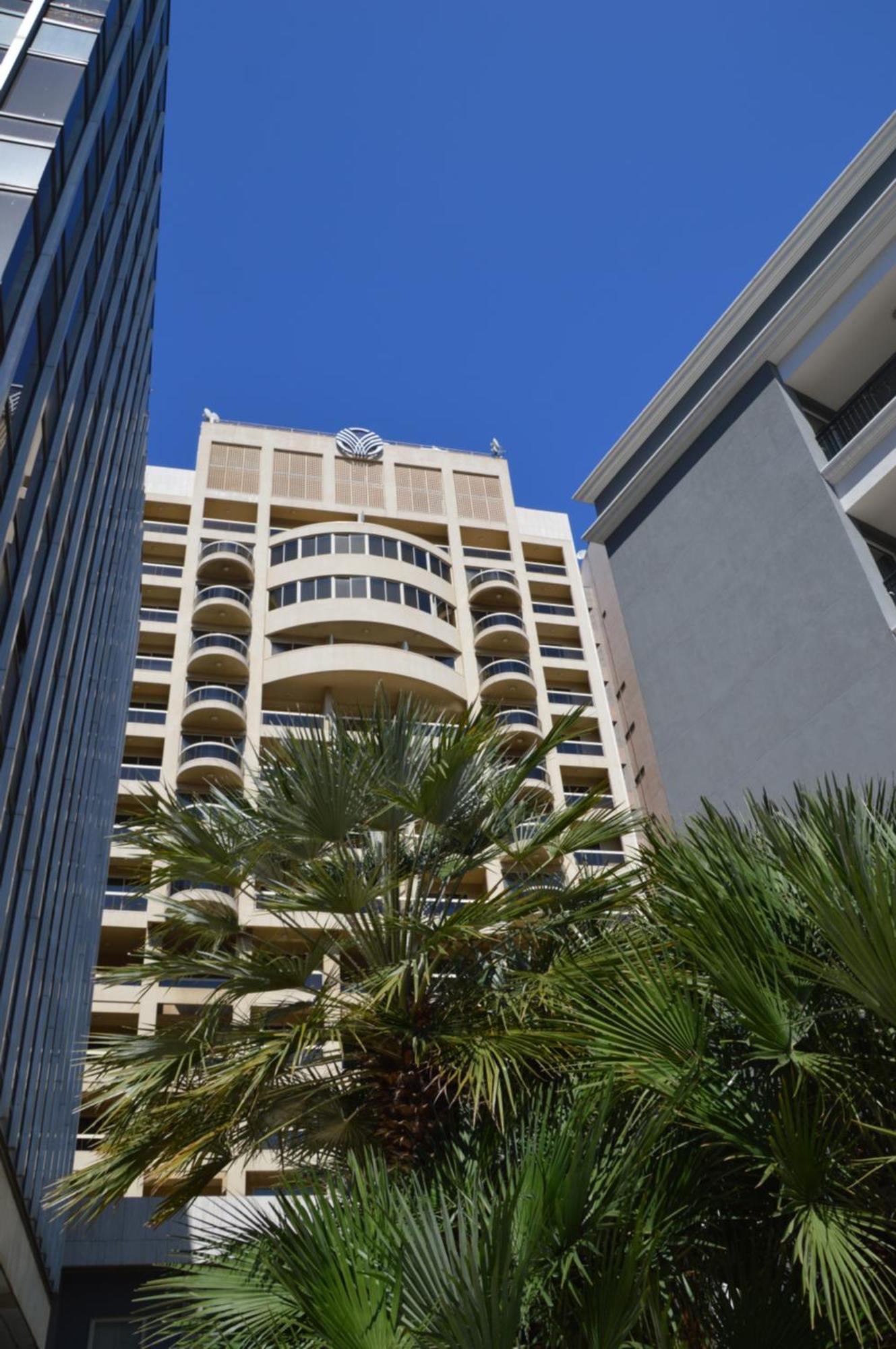 Gefinor Rotana - Beirut Hotell Eksteriør bilde The building's facade