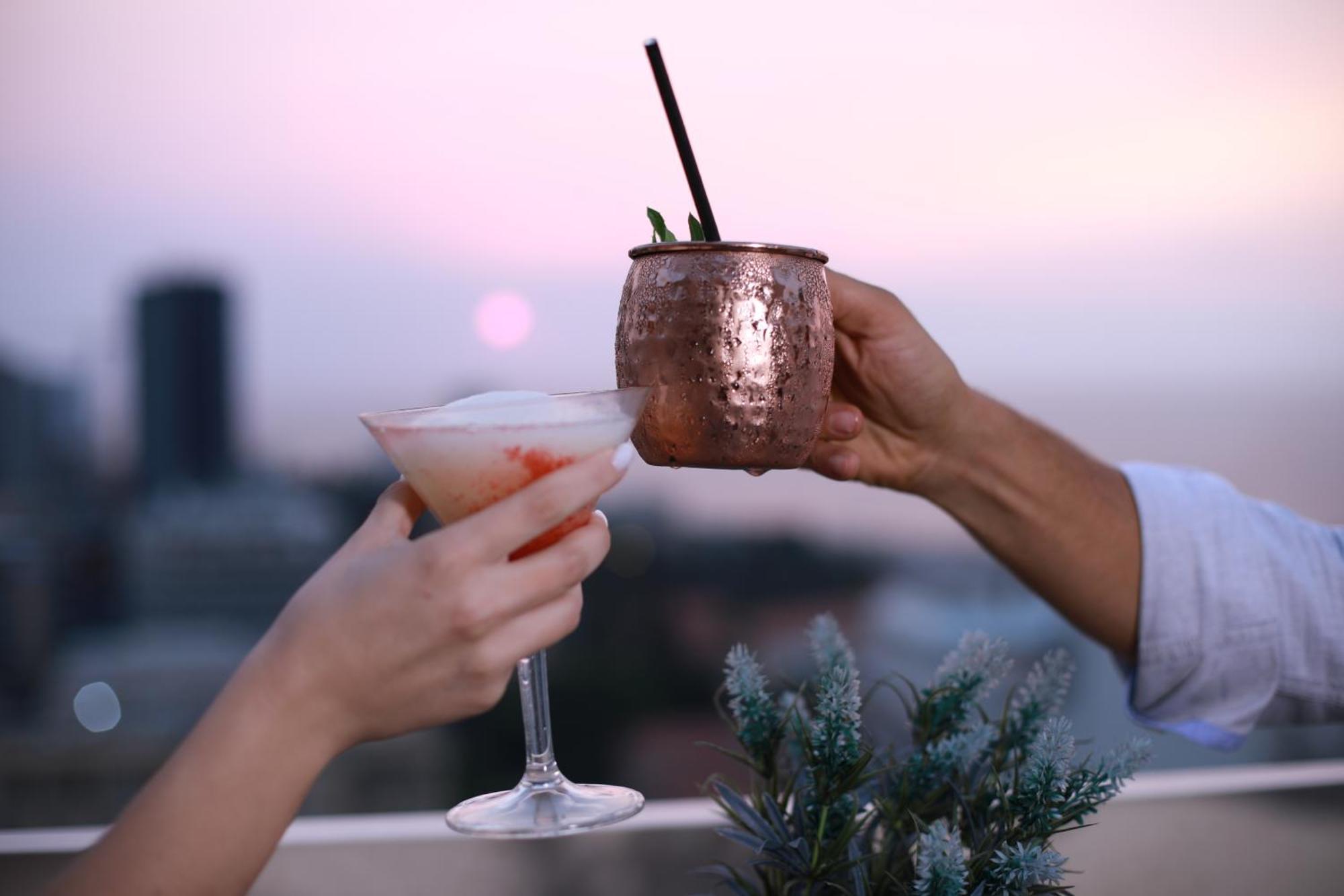 Gefinor Rotana - Beirut Hotell Eksteriør bilde A Moscow Mule cocktail