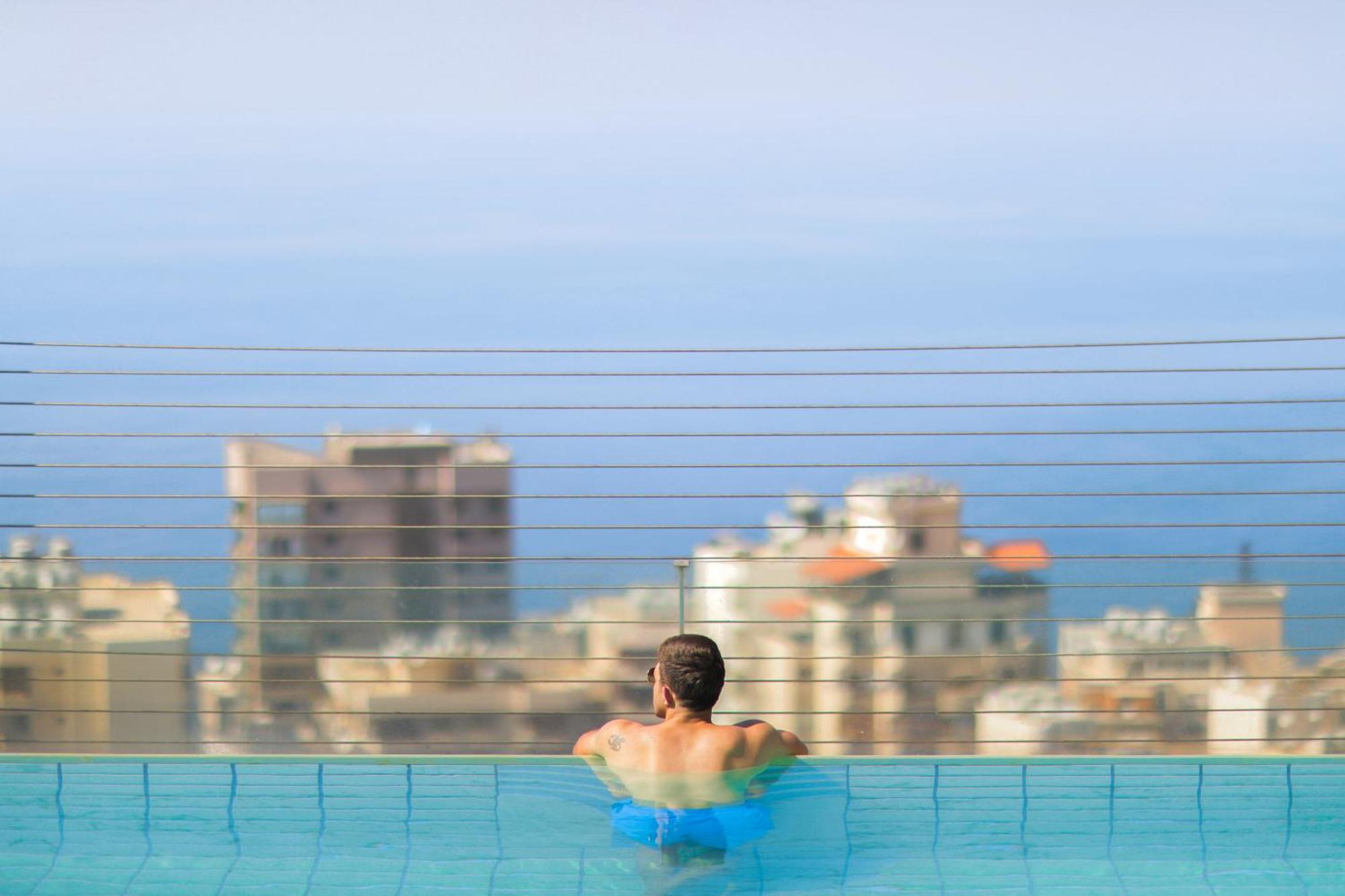 Gefinor Rotana - Beirut Hotell Eksteriør bilde Swimming pool in Nicosia