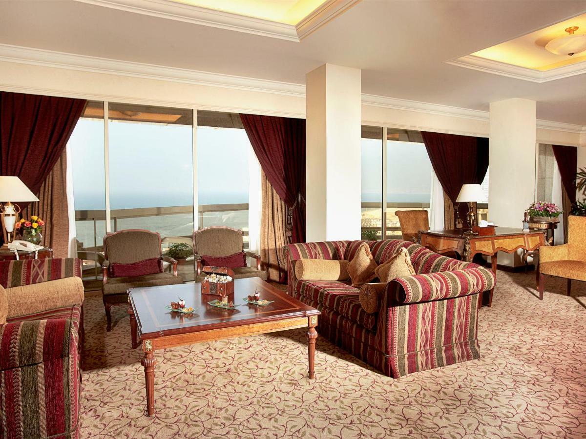 Gefinor Rotana - Beirut Hotell Eksteriør bilde The Royal Suite